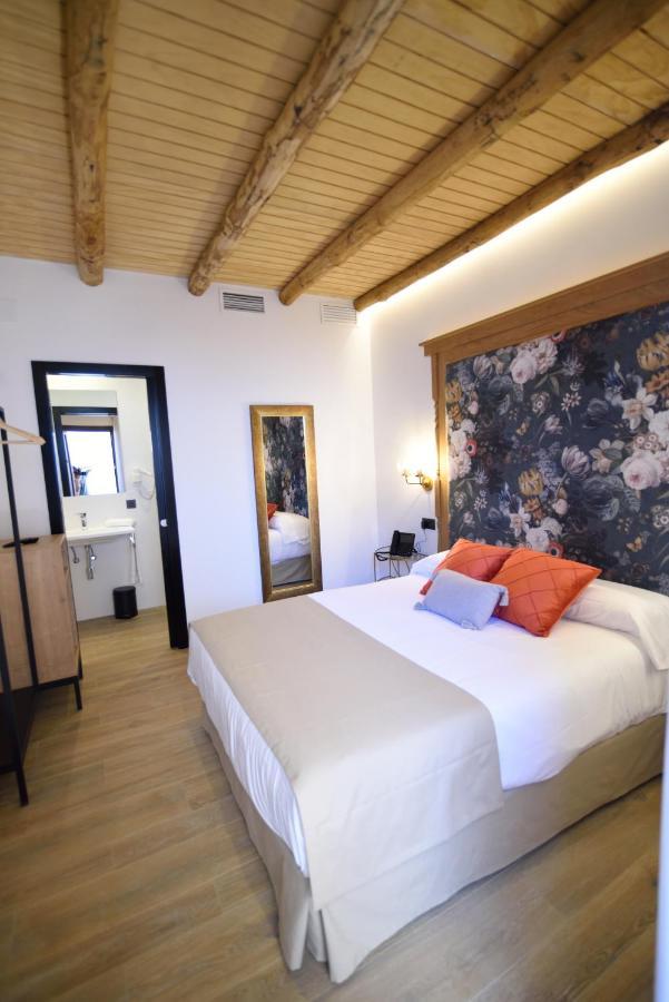 Hostal Rural Santa Habitaciones Aldea DEl Rocío Εξωτερικό φωτογραφία