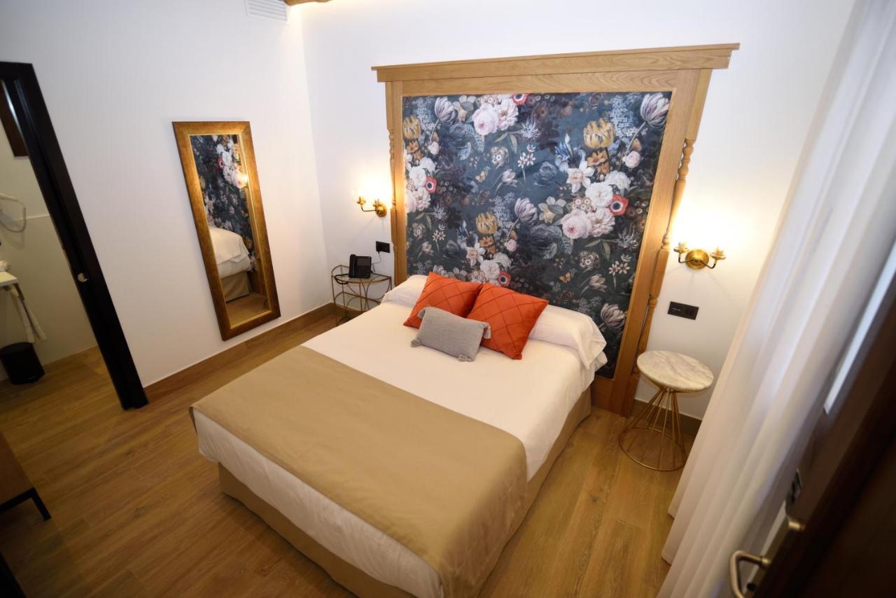 Hostal Rural Santa Habitaciones Aldea DEl Rocío Εξωτερικό φωτογραφία